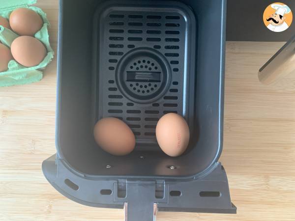 Hard-boiled eggs but cooked in airfryer - Preparation step 1