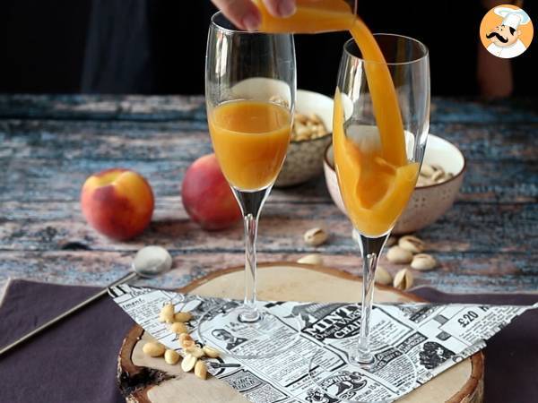 Bellini, the easy italian peach cocktail you can make at home! - Preparation step 1