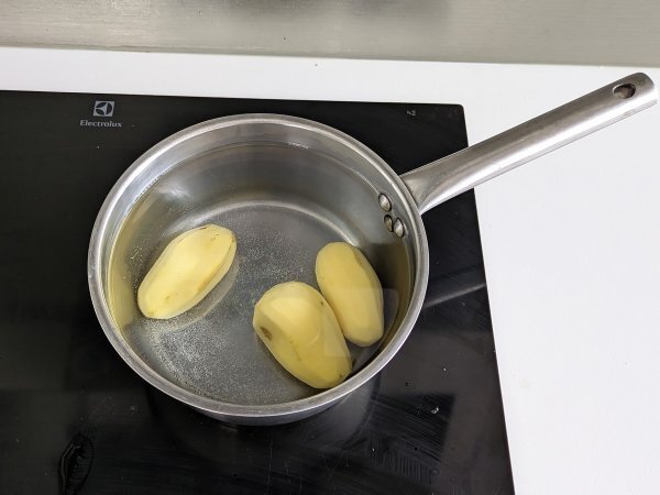 Zucchini and potato patties in airfryer - Preparation step 1