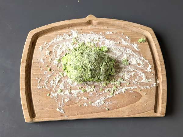 Pea gnocchi with mushroom sauce - Preparation step 2