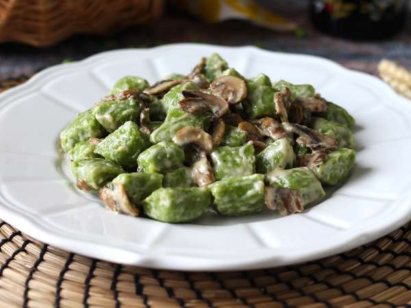 Pea gnocchi with mushroom sauce - Preparation step 10