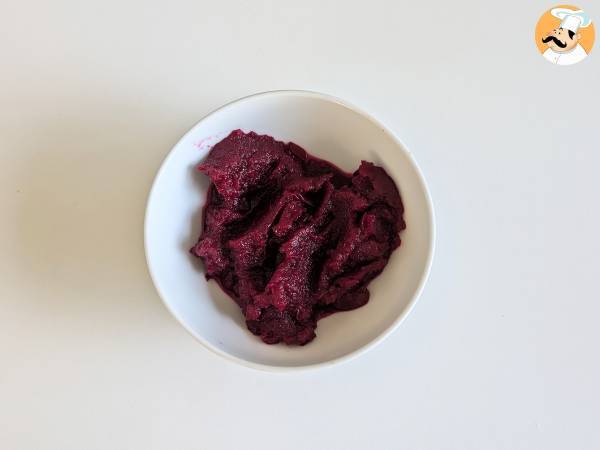 Beet and gorgonzola risotto: an explosion of color and intense flavors - Preparation step 3