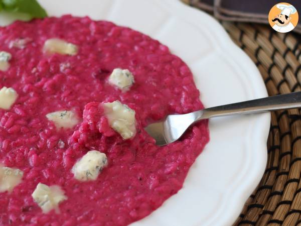 Beet and gorgonzola risotto: an explosion of color and intense flavors - Preparation step 8