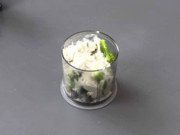 Super-easy broccoli pasta to get kids excited about vegetables, no material required! - Preparation step 2