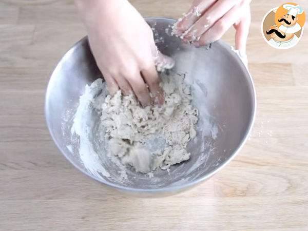 King's brioche stuffed with whipped cream, fluffy and creamy - spanish roscón de reyes - Preparation step 1