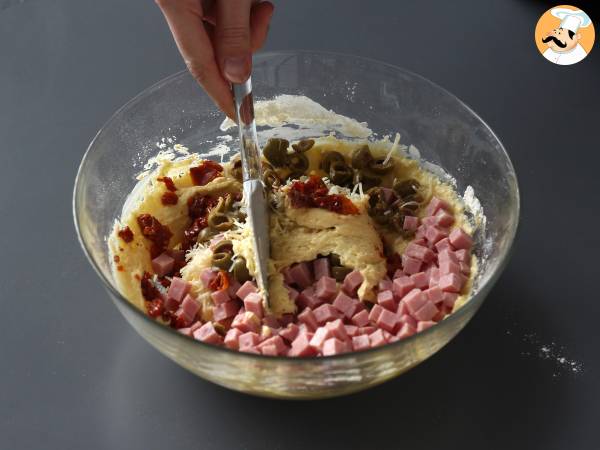 Ham, olive and sun-dried tomato cake with skyr - Preparation step 3