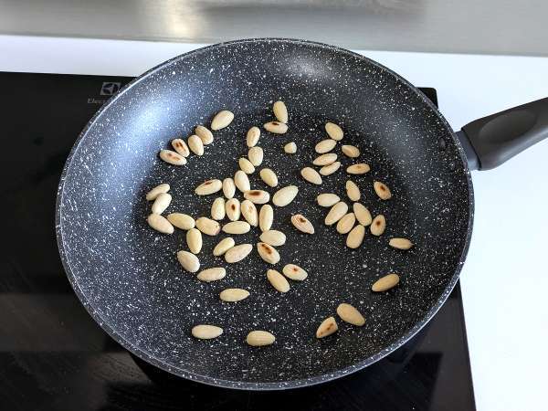Creamy pasta with broccoli and almonds: an easy-to-prepare, flavor-packed dish - Preparation step 3