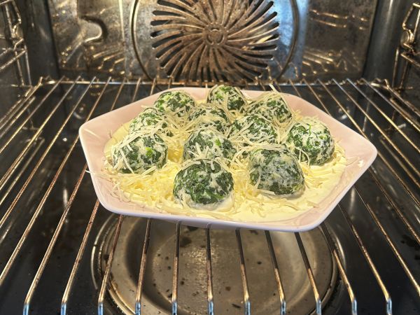 Spinach and ricotta malfatti, the easy no-knead homemade pasta recipe - Preparation step 8