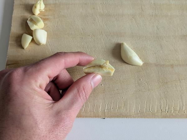 Spaghetti aglio, olio e peperoncino: the last minute dish of Italian tradition - Preparation step 2