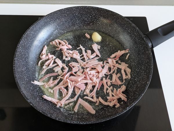 Cream and ham pasta: creamy, quick and irresistible! - Preparation step 2