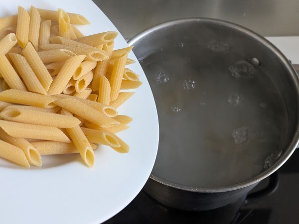 Cream and ham pasta: creamy, quick and irresistible! - Preparation step 3