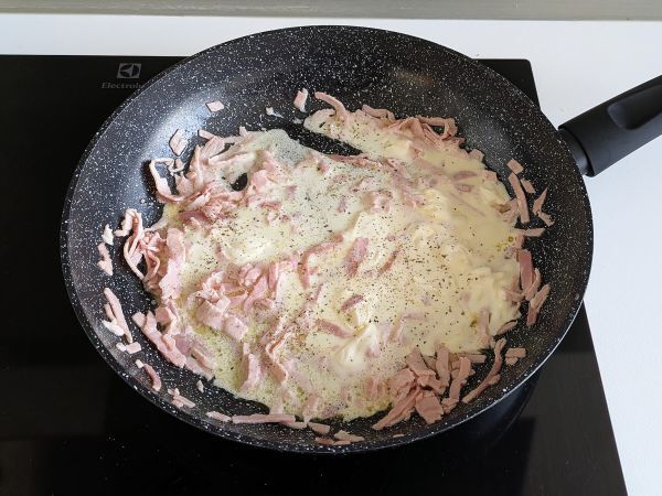Cream and ham pasta: creamy, quick and irresistible! - Preparation step 4
