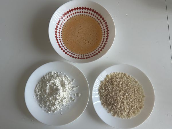 Breaded chicken in the Air Fryer: easy and ready in 20 minutes - Preparation step 2