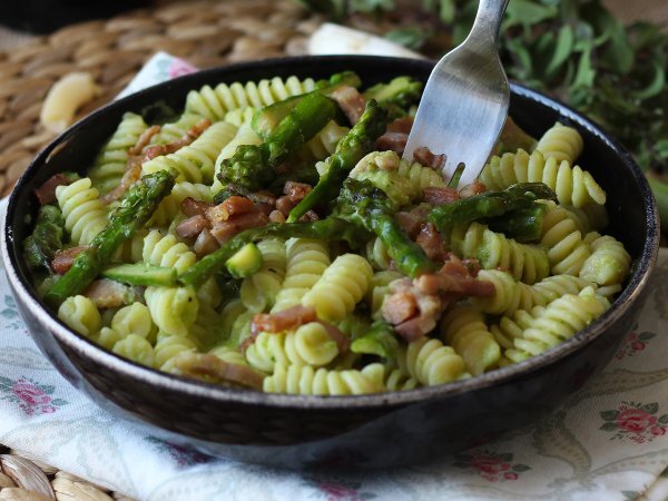 Creamy asparagus and bacon pasta: easy and tasty recipe - Preparation step 10