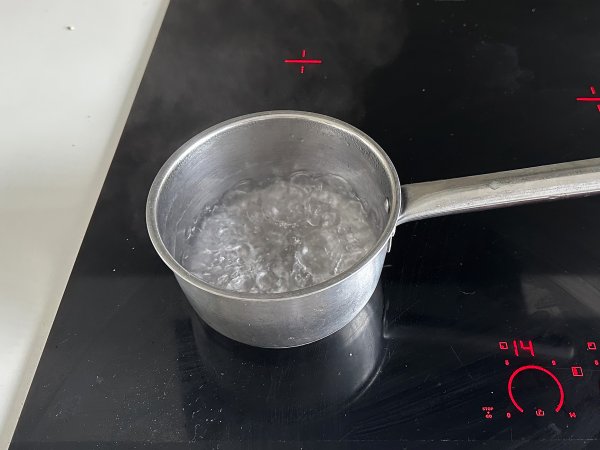 How to make an easy and perfect berry coulis - Preparation step 1