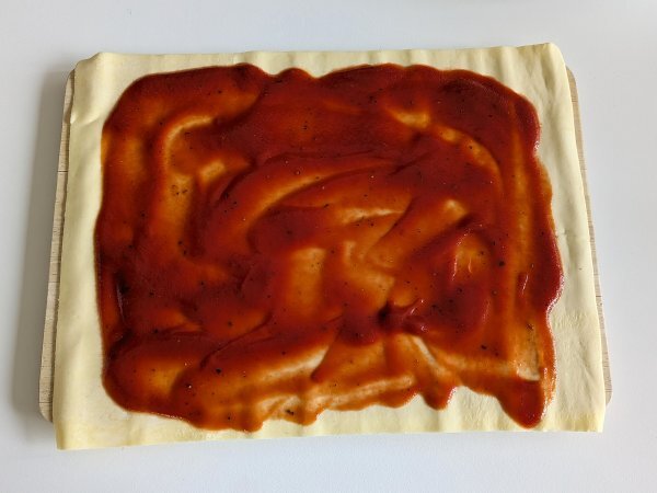 Puff pastry rolls in air fryer: quick and easy recipe - Preparation step 2