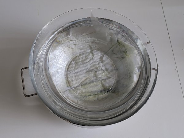 Zucchini parmigiana in air fryer: quick, light and crispy - Preparation step 3