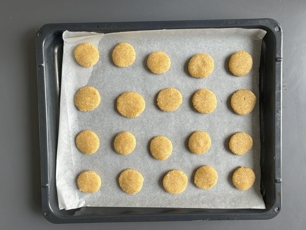 Ghriba almond and coconut cookies, a classic of Moroccan pastry making - Preparation step 4