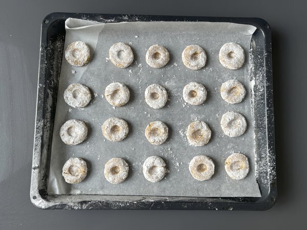 Ghriba almond and coconut cookies, a classic of Moroccan pastry making - Preparation step 5