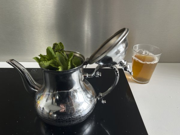 How to prepare authentic Moroccan peppermint tea - Preparation step 4