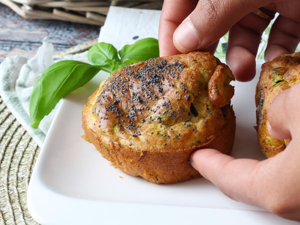 Zucchini muffins in air fryer: the light and fluffy recipe - Preparation step 8