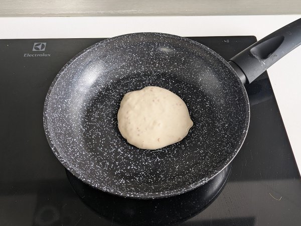 Fluffy vegan pancakes with flax egg: easy and egg-free recipe - Preparation step 6