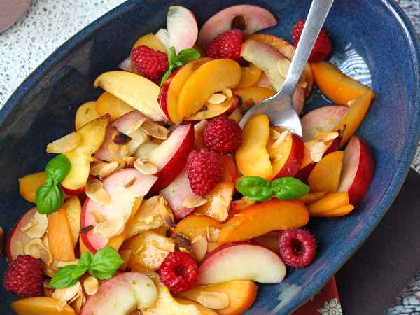 Fruit salad: peach apricot raspberry super gourmet! - Preparation step 6