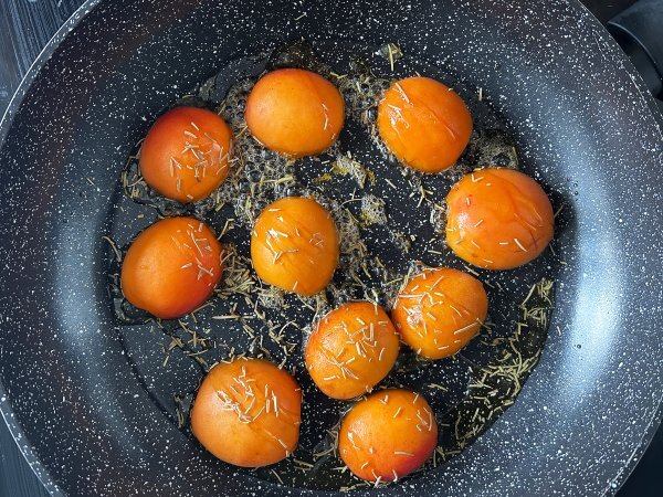 Roasted apricot, arugula and burrata salad - Preparation step 3