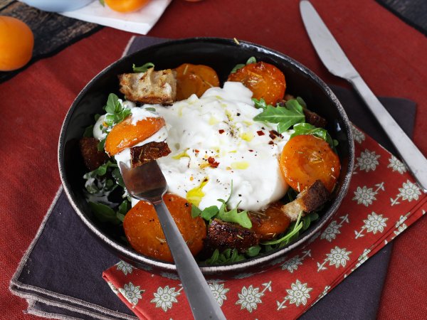Roasted apricot, arugula and burrata salad - Preparation step 5