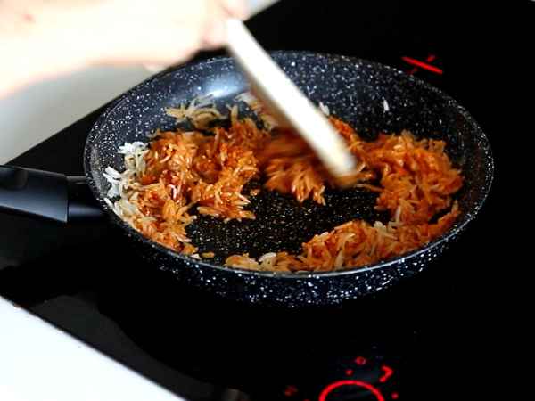 Omelette with crispy rice and soybeans, a spicy meal that's quick and waste-free! - Preparation step 3