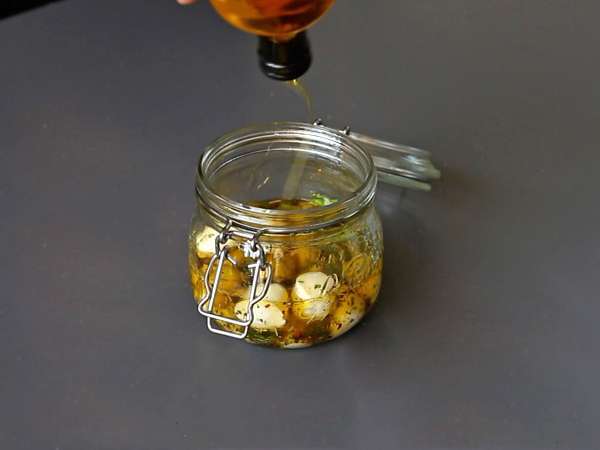 Marinated mozzarella balls, for aperitifs or salads! - Preparation step 4