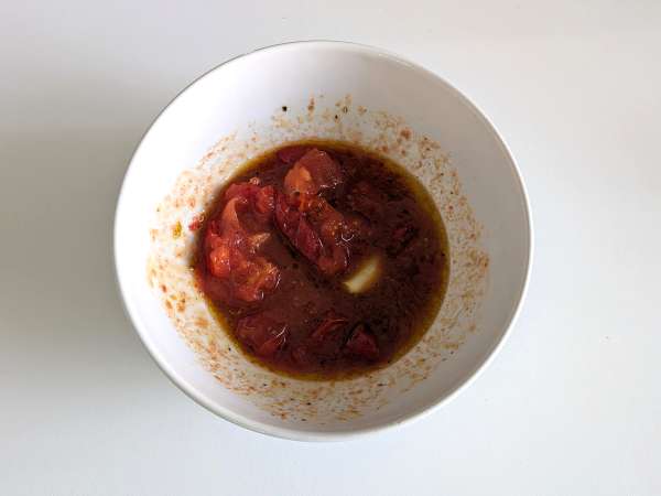 Savory cheesecake with basil and cherry tomatoes: tasty idea for buffets and appetizers - Preparation step 8