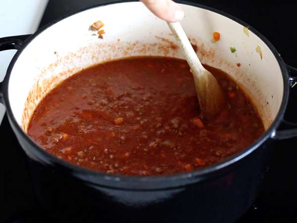 Pasta with bolognese sauce - tagliatelle al ragù alla bolognese - Preparation step 5