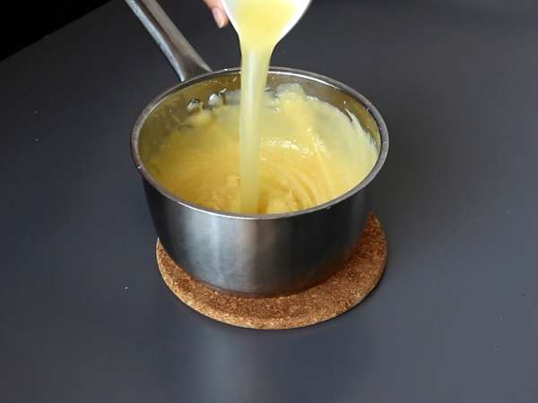 Lemon tiramisu, a classic with a tangy twist - Preparation step 3