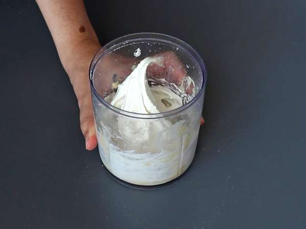 Vanilla whey ice cream, high in protein, fast and with 3 ingredients! - Preparation step 3