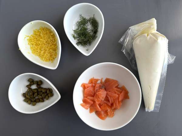 Smoked salmon aperitif spread - Preparation step 1