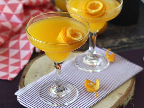 Agua de Valencia, the Mediterranean cocktail with cava and orange that you can make at home - Preparation step 5