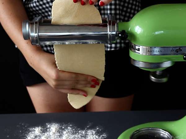 How do you make homemade lasagne pasta? - Preparation step 5