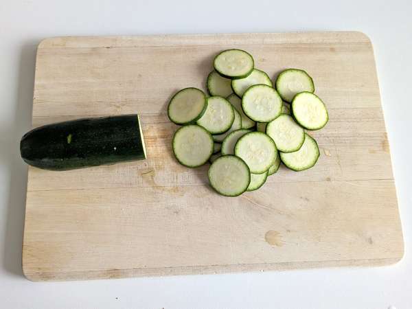 Gluten-free zucchini sandwich: ready in 20 minutes and packed with flavor! - Preparation step 1
