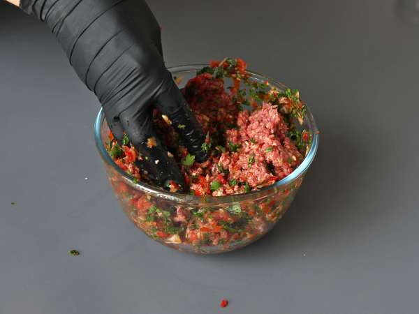 Lavash kebab with tortillas, the famous easy oven-baked kebabs! - Preparation step 4