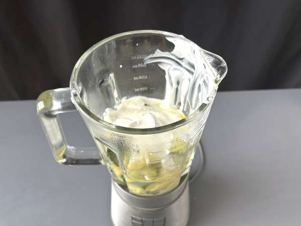 Zucchini cream with green apple and yogurt ready in 30 minutes - Preparation step 5