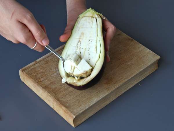 Stuffed eggplant with mozzarella au gratin - Preparation step 1