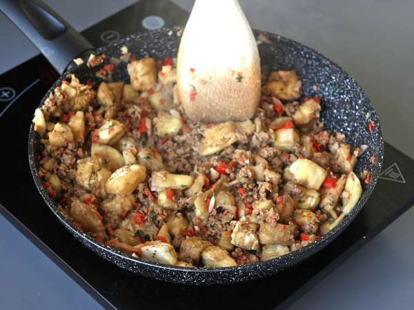 Stuffed eggplant with mozzarella au gratin - Preparation step 6