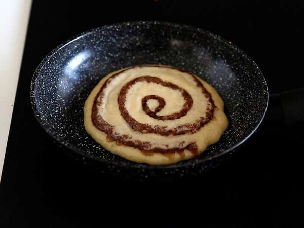 Cinnamon roll pancakes, for cinnamon lovers - Preparation step 6