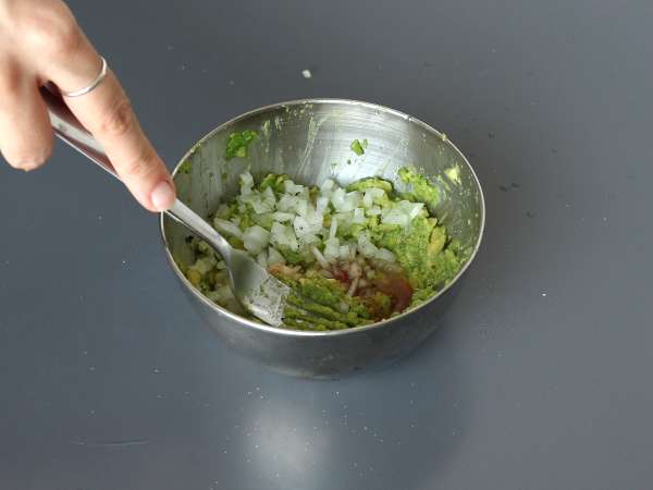 Garnished nachos perfect for an aperitif dinner! - Preparation step 3