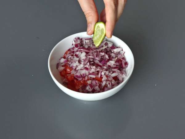 Garnished nachos perfect for an aperitif dinner! - Preparation step 5