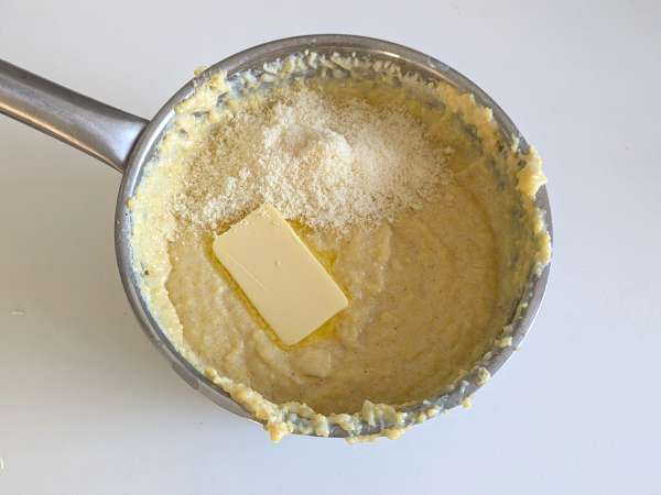 Perfect creamy polenta: easy recipe for a soft and flavorful dish - Preparation step 4