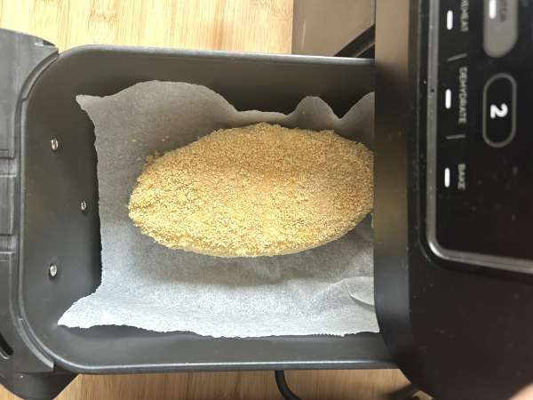 Breaded Caprice des dieux cheese with potatoes, the viral recipe cooked with airfryer - Preparation step 6