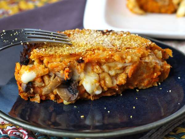 Vegetarian pumpkin meatloaf with mushrooms and stringy scamorza cheese - Preparation step 14
