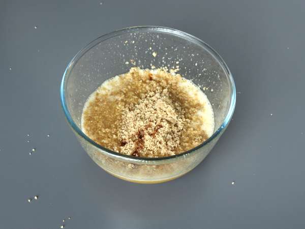 Super-easy walnut cake with just 4 ingredients - Preparation step 3